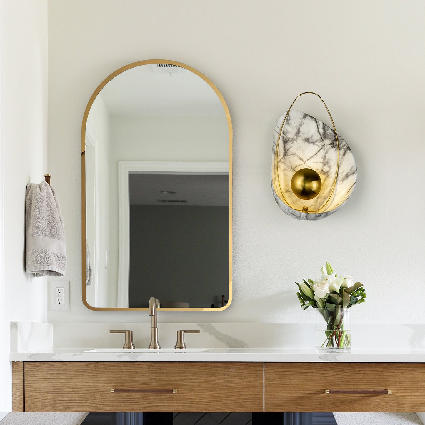 Shell Pearl Sconce