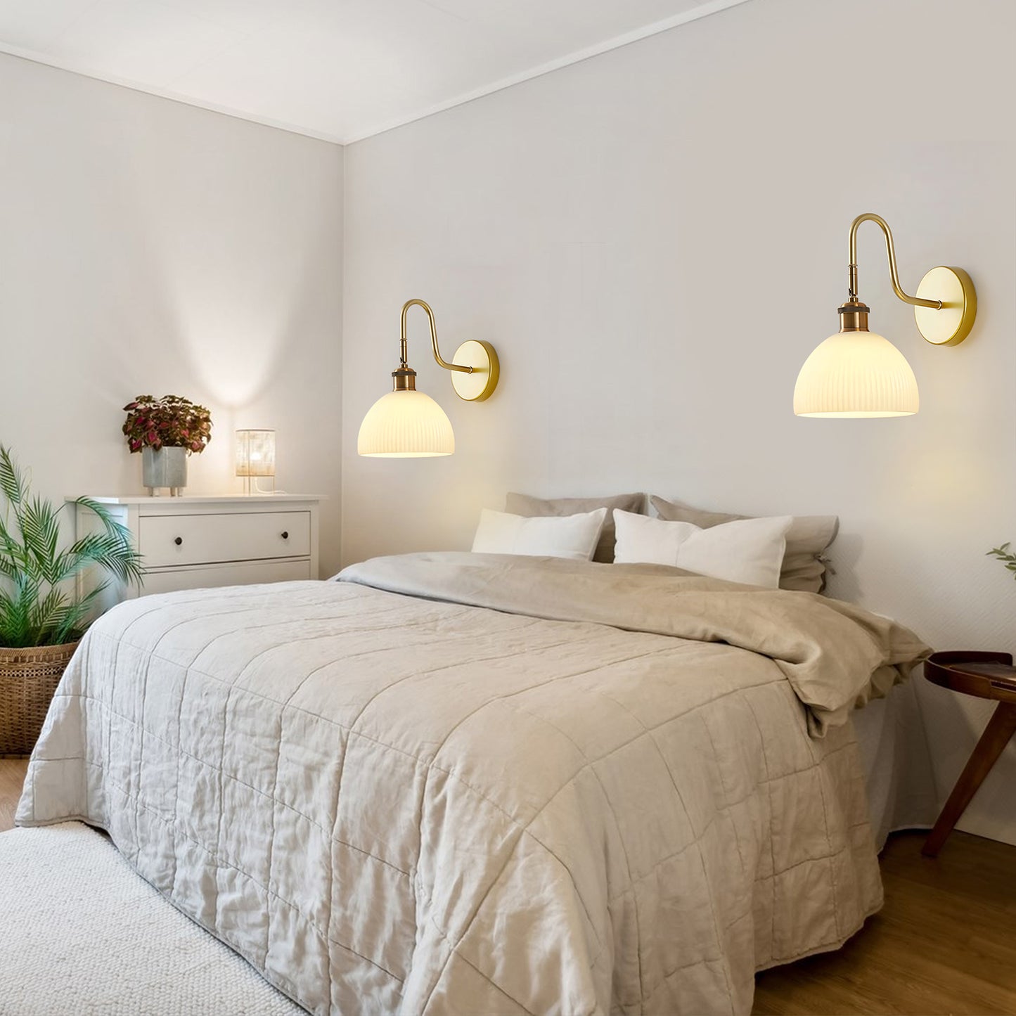 Auri Glass Sconce