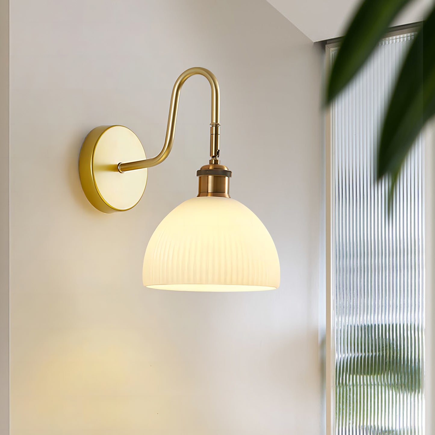 Auri Glass Sconce
