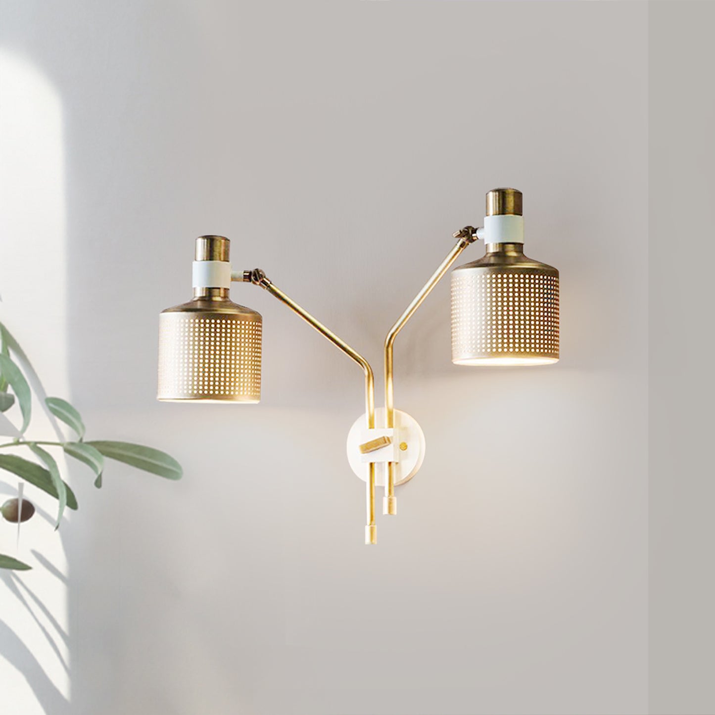 Diller Wall Light