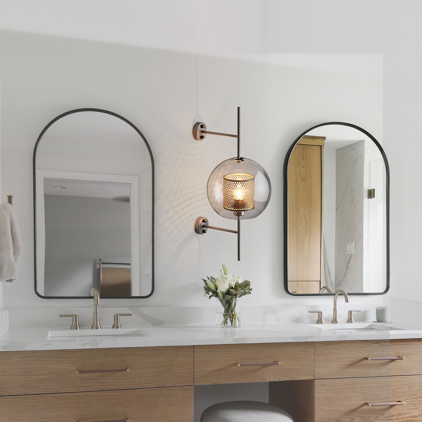 Lunor Glass Sconce