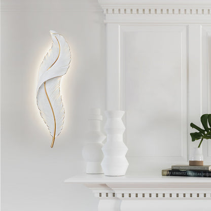 Plum Wall Lamp
